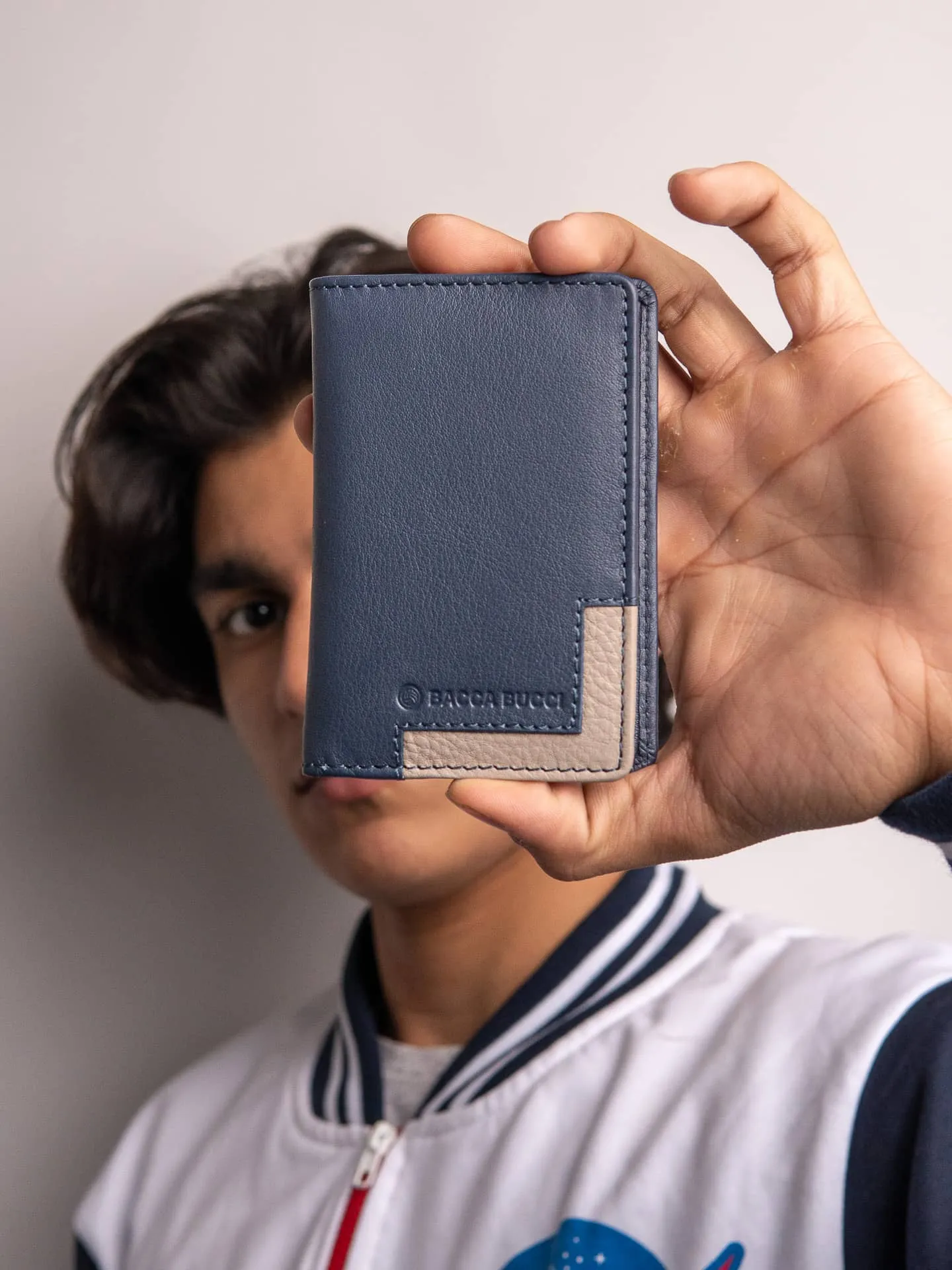 Bacca Bucci Pocket Pulse - Ultra-Sleek Bifold Leather Wallet for Teens & Gen Z | Compact Card Holder with Multi-Functional Slots