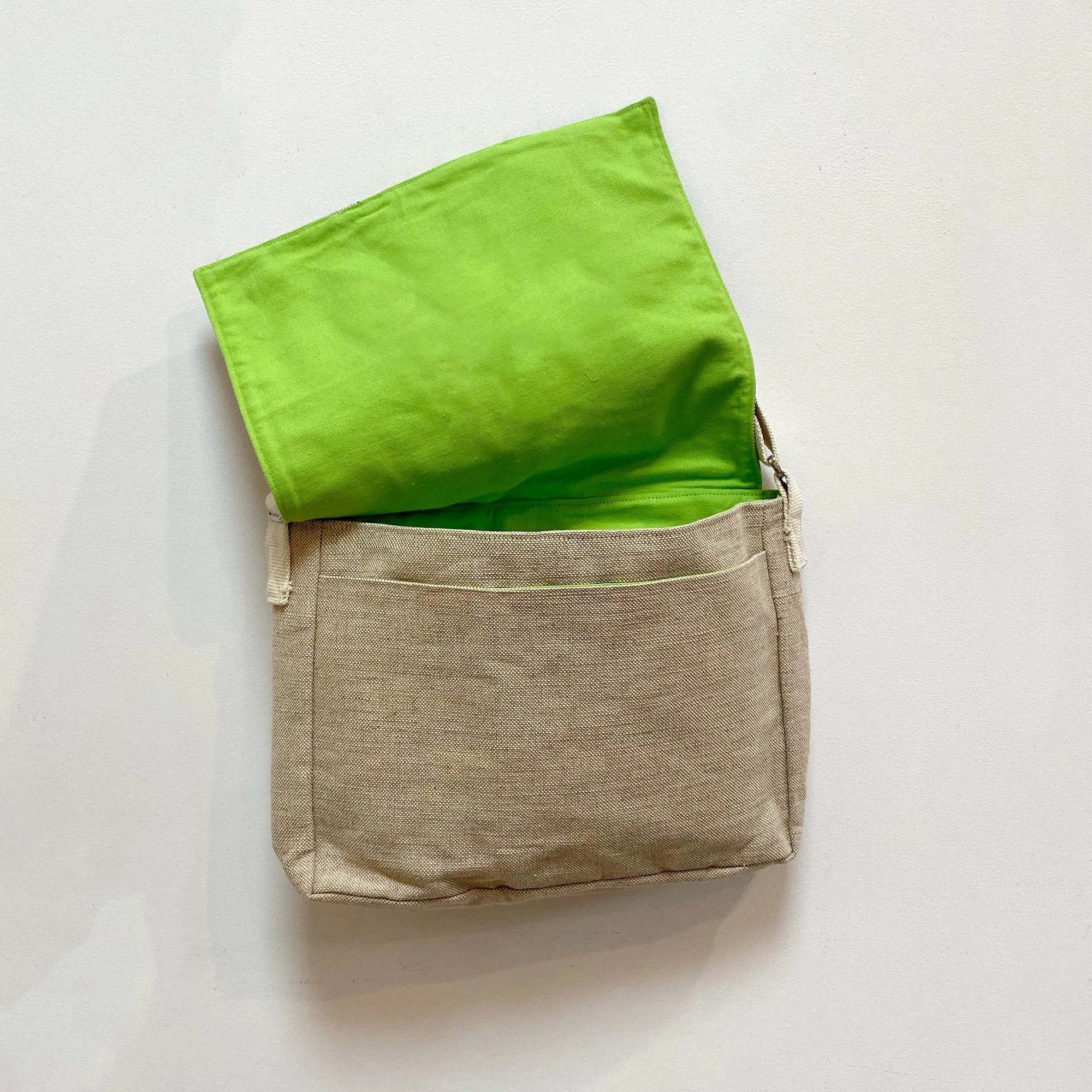 Gumnut Leaf Handmade Jute Messenger Bag in Lime Green